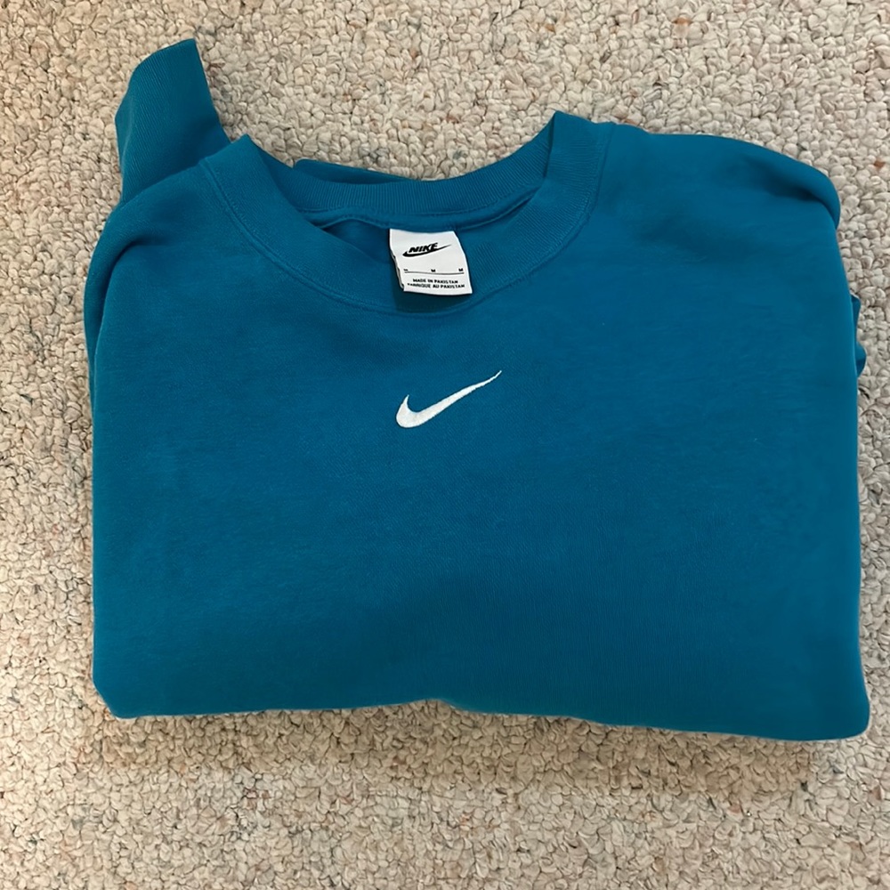 Blue/teal cropped Nike sweatshirt